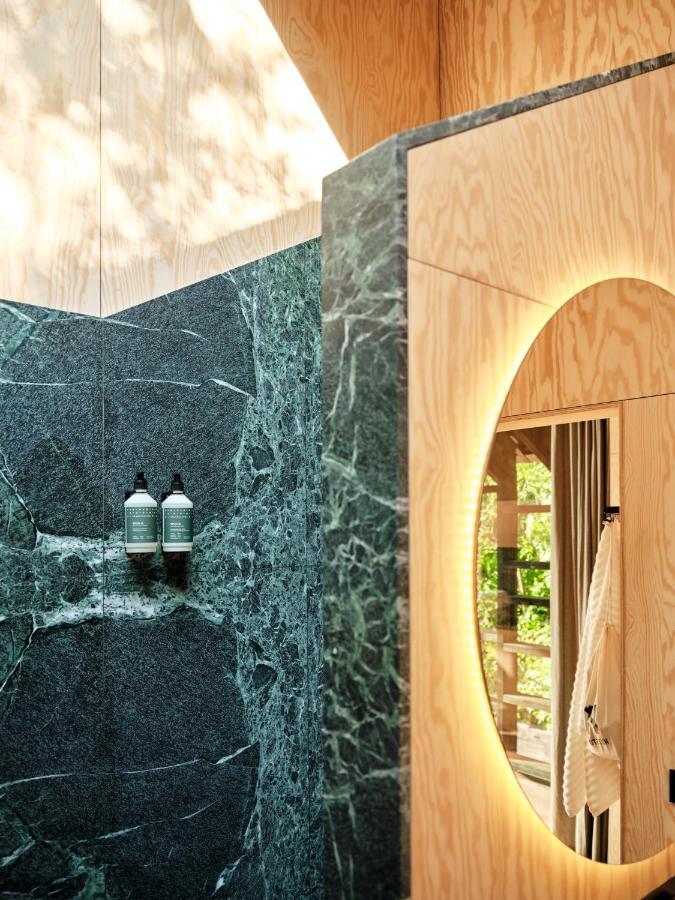 Hutstuf The Beaver & Private Outdoor Spa ラ・ロシュ・アン・アルデンヌ エクステリア 写真